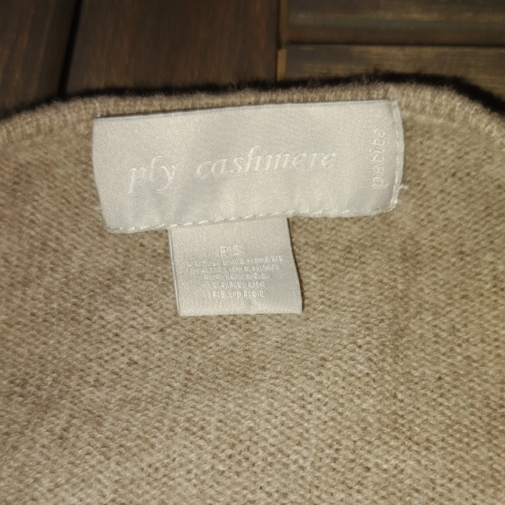 PLY CASHMERE Cozy Gray Sweater